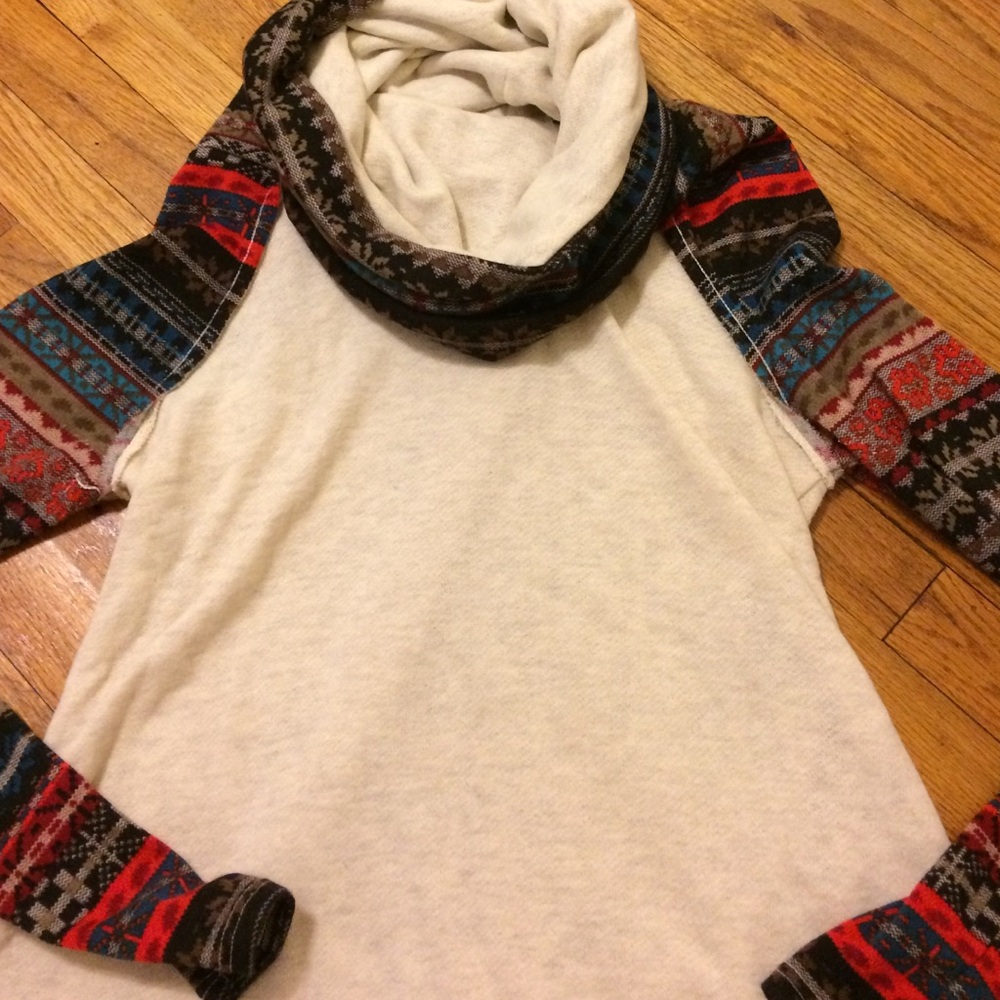 Knit cowl neck by 12pm Mon Ami